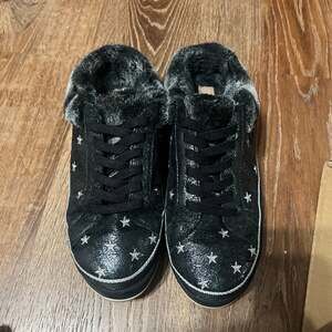 Dr Scholl's Mule Sneakers Size 9 black with stars comfy slippers